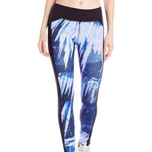 Unique recycled bottle NWT printed leggings anthro